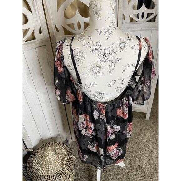 TORRID Black Floral Pink Cold Shoulder Lightweight Metallic Top Size 2 2XL - Picture 2 of 6
